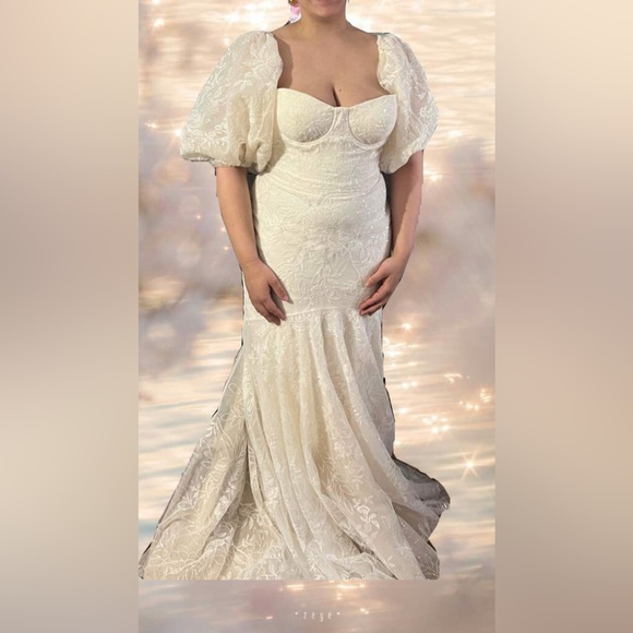 SAMPLE NEVER WORN OR ALTERED Ellery Gown Temple By Bo & Luca wedding dress - Picture 10 of 11